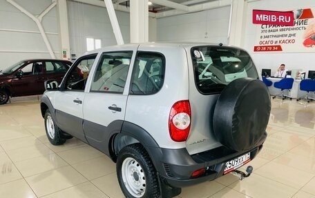 Chevrolet Niva I рестайлинг, 2018 год, 880 000 рублей, 7 фотография