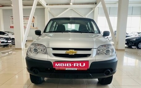 Chevrolet Niva I рестайлинг, 2018 год, 880 000 рублей, 2 фотография