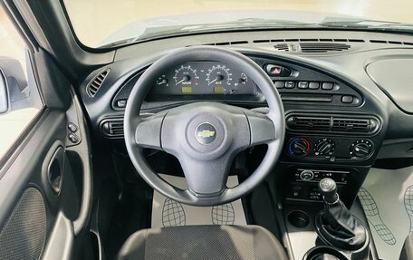 Chevrolet Niva I рестайлинг, 2018 год, 880 000 рублей, 14 фотография