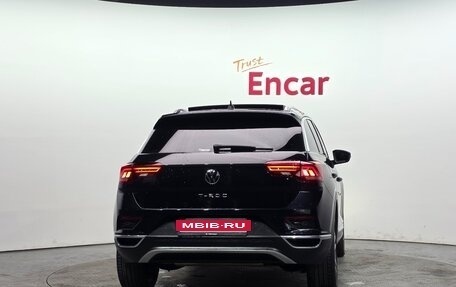 Volkswagen T-Roc I, 2021 год, 2 170 000 рублей, 4 фотография