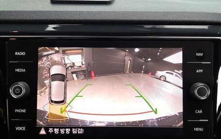 Volkswagen T-Roc I, 2021 год, 2 170 000 рублей, 18 фотография