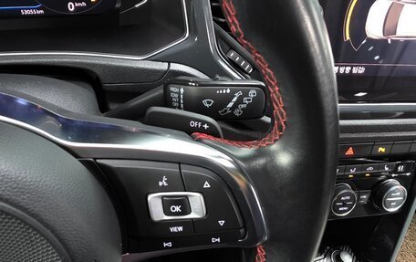 Volkswagen T-Roc I, 2021 год, 2 170 000 рублей, 15 фотография