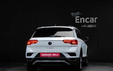 Volkswagen T-Roc I, 2021 год, 1 990 000 рублей, 4 фотография