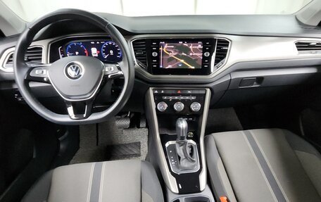 Volkswagen T-Roc I, 2021 год, 1 990 000 рублей, 8 фотография