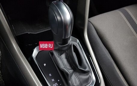 Volkswagen T-Roc I, 2021 год, 1 990 000 рублей, 10 фотография