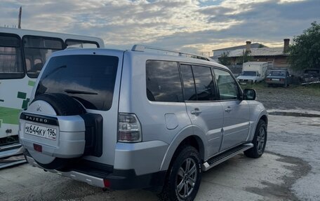 Mitsubishi Pajero IV, 2008 год, 1 290 000 рублей, 4 фотография