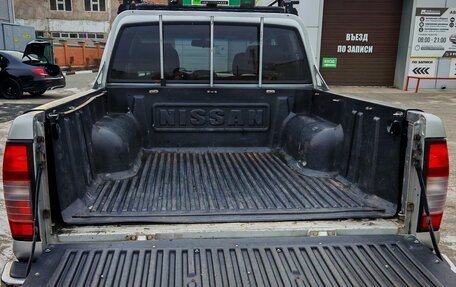 Nissan NP300, 2013 год, 1 100 000 рублей, 10 фотография