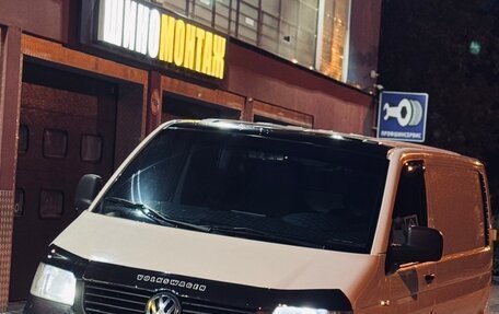 Volkswagen Transporter T5 рестайлинг, 2006 год, 890 000 рублей, 3 фотография