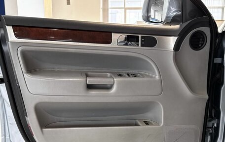 Volkswagen Touareg III, 2008 год, 999 000 рублей, 19 фотография