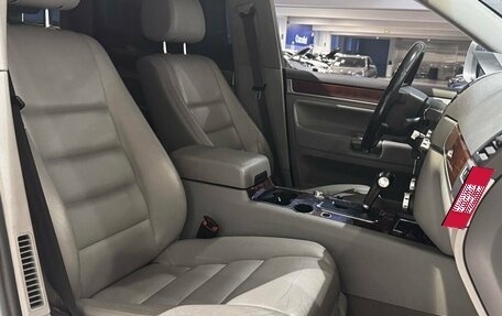 Volkswagen Touareg III, 2008 год, 999 000 рублей, 30 фотография