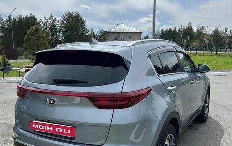 KIA Sportage IV рестайлинг, 2018 год, 2 290 000 рублей, 15 фотография
