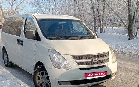 Hyundai Grand Starex Grand Starex I рестайлинг 2, 2011 год, 1 170 000 рублей, 2 фотография