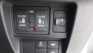 Honda Stepwgn, 2022 год, 2 360 000 рублей, 7 фотография