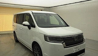 Honda Stepwgn, 2022 год, 2 360 000 рублей, 2 фотография