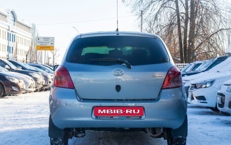 Toyota Yaris III рестайлинг, 2007 год, 520 000 рублей, 4 фотография