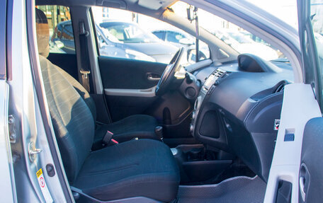 Toyota Yaris III рестайлинг, 2007 год, 520 000 рублей, 9 фотография