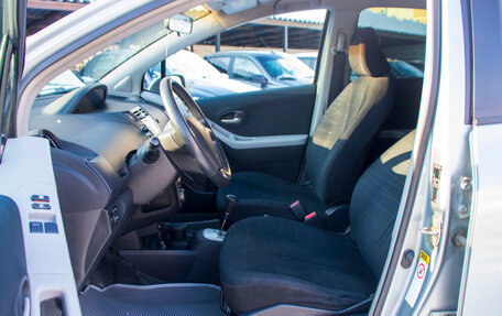 Toyota Yaris III рестайлинг, 2007 год, 520 000 рублей, 8 фотография