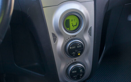 Toyota Yaris III рестайлинг, 2007 год, 520 000 рублей, 17 фотография