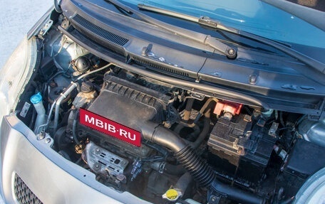 Toyota Yaris III рестайлинг, 2007 год, 520 000 рублей, 24 фотография