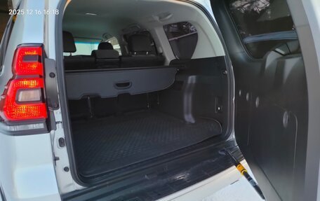 Toyota Land Cruiser Prado 150 рестайлинг 2, 2021 год, 6 870 000 рублей, 17 фотография