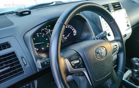 Toyota Land Cruiser Prado 150 рестайлинг 2, 2021 год, 6 870 000 рублей, 13 фотография