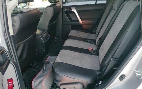 Toyota Land Cruiser Prado 150 рестайлинг 2, 2021 год, 6 870 000 рублей, 16 фотография