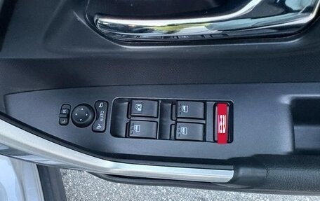 Daihatsu Rocky, 2023 год, 1 254 000 рублей, 12 фотография