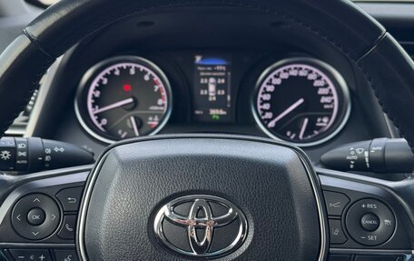 Toyota Camry, 2018 год, 2 900 000 рублей, 9 фотография