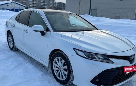 Toyota Camry, 2018 год, 2 900 000 рублей, 6 фотография
