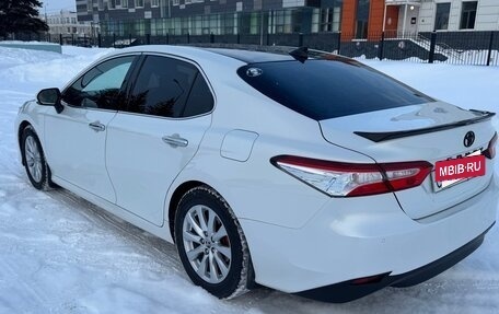 Toyota Camry, 2018 год, 2 900 000 рублей, 3 фотография