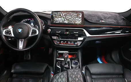 BMW 5 серия, 2022 год, 4 500 000 рублей, 6 фотография