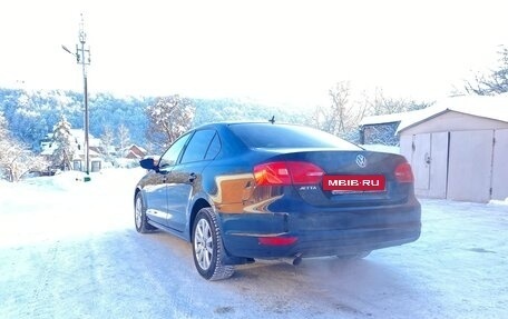 Volkswagen Jetta VI, 2013 год, 990 000 рублей, 3 фотография