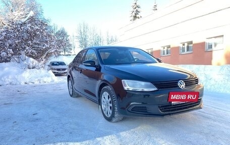 Volkswagen Jetta VI, 2013 год, 990 000 рублей, 6 фотография