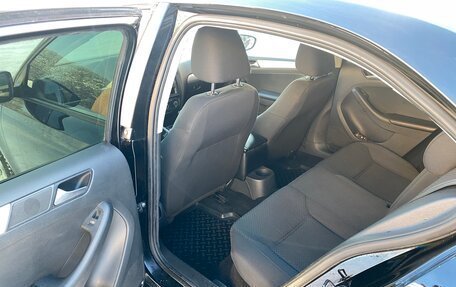 Volkswagen Jetta VI, 2013 год, 990 000 рублей, 11 фотография