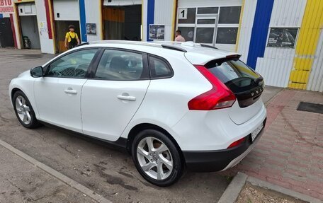 Volvo V40 Cross Country I, 2014 год, 950 000 рублей, 10 фотография