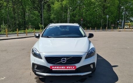 Volvo V40 Cross Country I, 2014 год, 950 000 рублей, 3 фотография