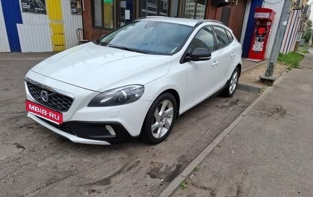 Volvo V40 Cross Country I, 2014 год, 950 000 рублей, 2 фотография