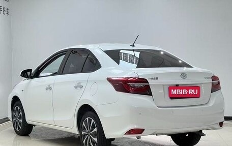 Toyota Vios III, 2022 год, 1 090 000 рублей, 6 фотография
