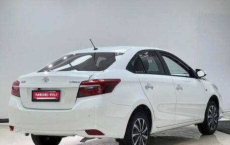 Toyota Vios III, 2022 год, 1 090 000 рублей, 4 фотография
