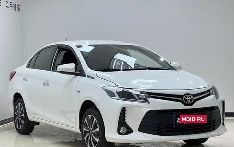 Toyota Vios III, 2022 год, 1 090 000 рублей, 3 фотография