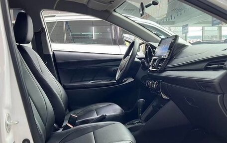 Toyota Vios III, 2022 год, 1 090 000 рублей, 13 фотография