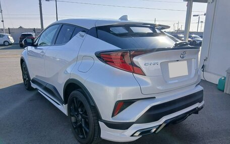 Toyota C-HR I рестайлинг, 2022 год, 1 959 000 рублей, 6 фотография