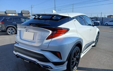 Toyota C-HR I рестайлинг, 2022 год, 1 959 000 рублей, 8 фотография