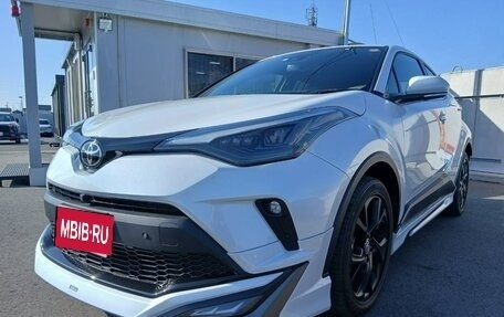 Toyota C-HR I рестайлинг, 2022 год, 1 959 000 рублей, 4 фотография