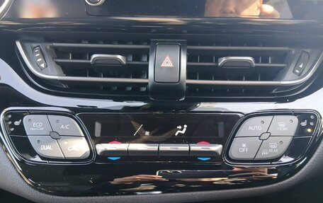 Toyota C-HR I рестайлинг, 2022 год, 1 959 000 рублей, 26 фотография