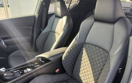 Toyota C-HR I рестайлинг, 2022 год, 1 959 000 рублей, 30 фотография