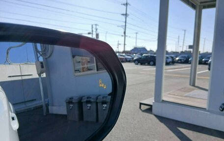 Toyota C-HR I рестайлинг, 2022 год, 1 959 000 рублей, 38 фотография