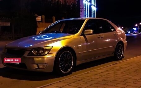 Lexus IS II рестайлинг 2, 1999 год, 800 000 рублей, 8 фотография