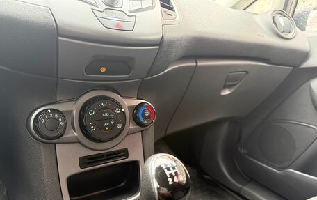 Ford Fiesta, 2016 год, 915 000 рублей, 10 фотография