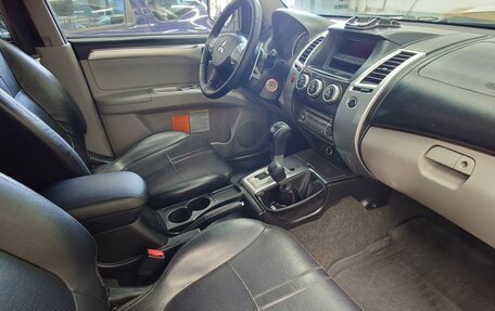 Mitsubishi Pajero Sport II рестайлинг, 2013 год, 1 600 000 рублей, 17 фотография